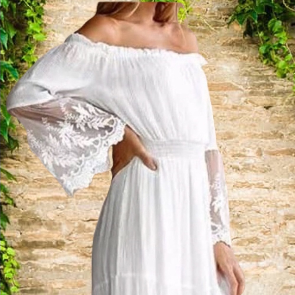 Romantic off-the-shoulder maxi dress - Picture 3 of 8